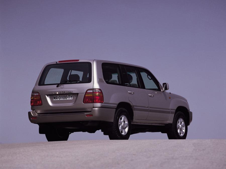  Toyota Land Cruiser 100 VX (J100-101) 1998 года  (фото 40 из 58)